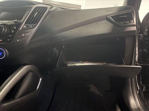 Used 2016 Hyundai Veloster Turbo FWD image 45