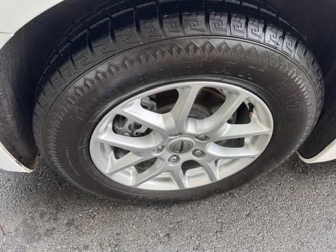 Used 2021 Chrysler Voyager Lxi w/ Cold Weather Group image 19