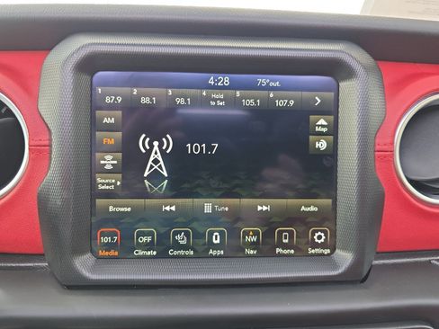 Used 2023 Jeep Wrangler Unlimited Rubicon 392 image 39