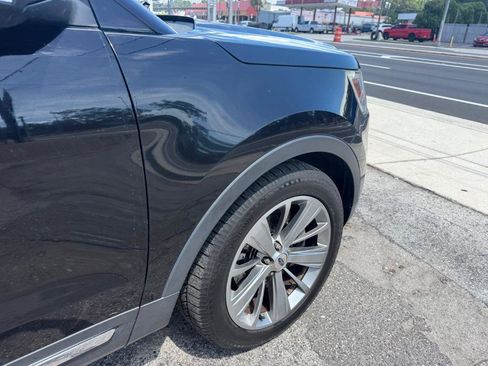 Used 2018 Ford Explorer Limited FWD image 3
