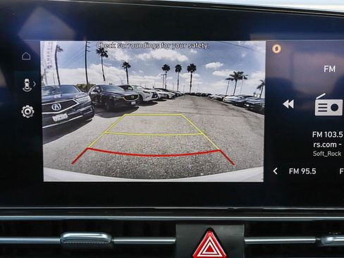 Used 2025 Hyundai Elantra Limited FWD image 33