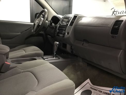Used 2017 Nissan Frontier SV image 38