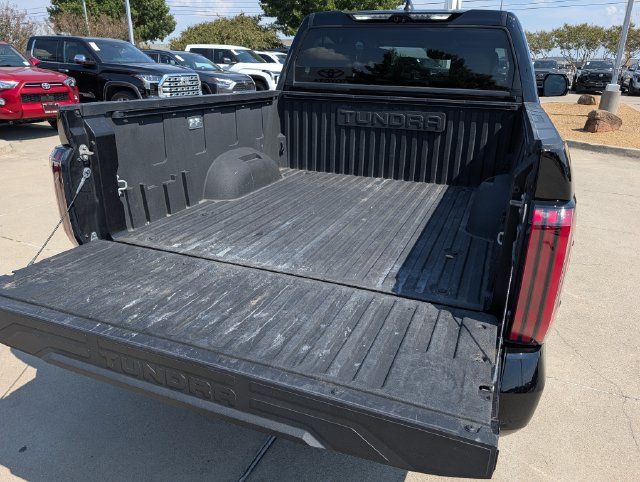 Used 2024 Toyota Tundra Limited AWD/4WD image 30