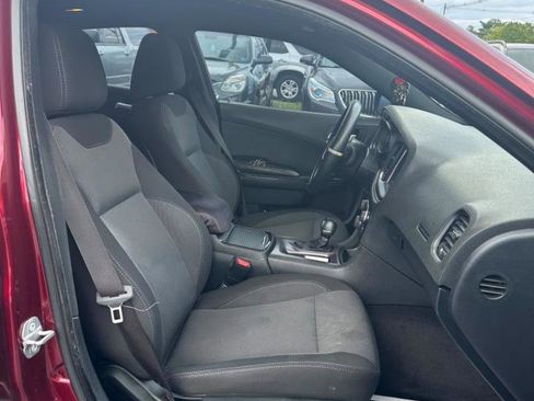Used 2018 Dodge Charger SXT w/ Blacktop Package RWD image 21