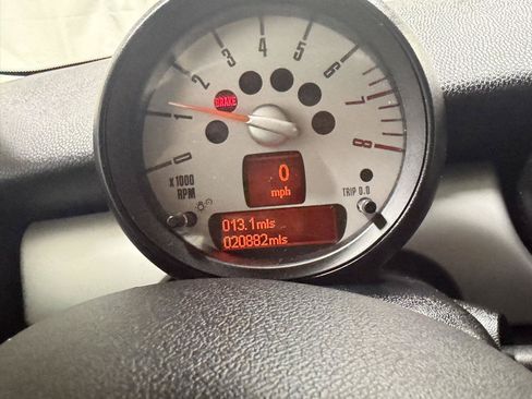 Used 2013 MINI Cooper Clubman FWD image 29