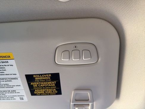 Used 2023 Ford Escape Platinum w/ Premium Technology Package image 40