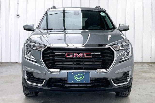 Certified 2024 GMC Terrain SLE w/ Driver Convenience Package AWD/4WD image 3