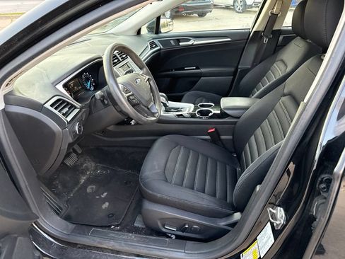 Used 2013 Ford Fusion SE FWD image 12