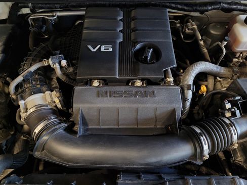 Used 2020 Nissan Frontier SV w/ SV Utility Package RWD image 30