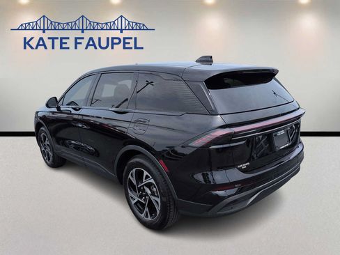 Used 2025 Lincoln Nautilus Premier w/ Jet Appearance Package AWD/4WD image 5