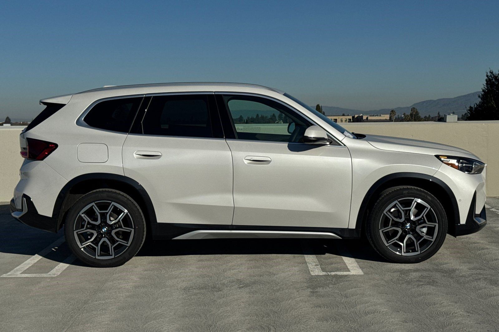 Used 2026 BMW X1 xDrive28i w/ Technology Package AWD/4WD image 8