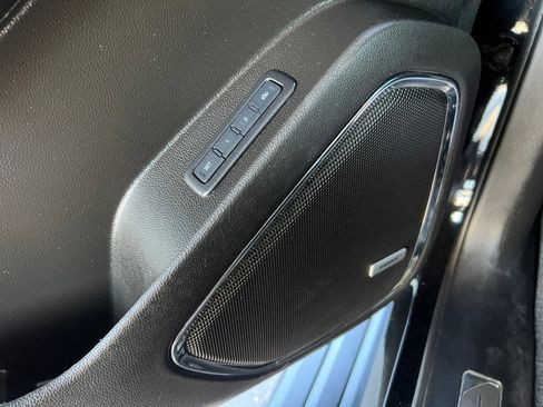 Used 2019 GMC Yukon Denali w/ Denali Ultimate Package image 16