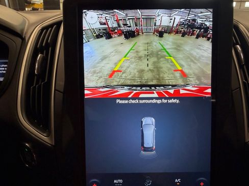 Used 2024 Ford Edge SEL w/ Convenience Package image 15