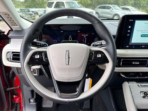 New 2025 Lincoln Aviator Reserve w/ Luxury Package image 27