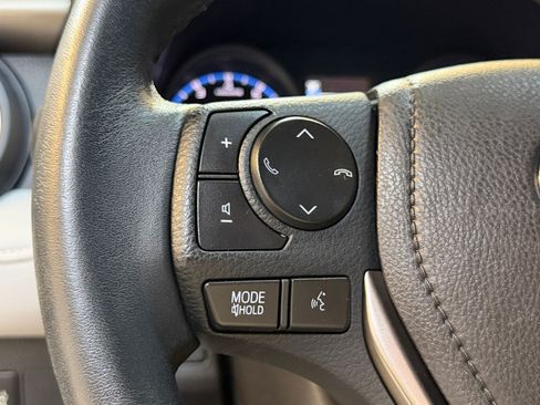 Used 2017 Toyota RAV4 XLE FWD image 14