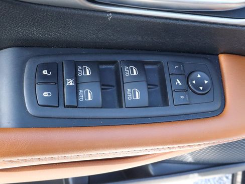 Used 2024 Chrysler Pacifica Pinnacle image 14