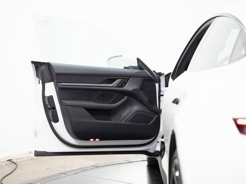 Certified 2025 Porsche Taycan image 14