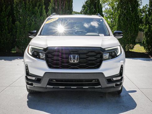 Used 2022 Honda Passport Elite image 3