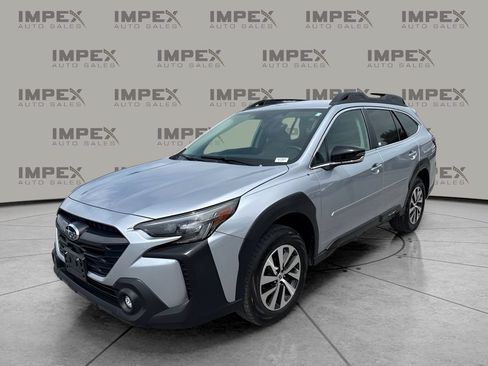 Used 2025 Subaru Outback Premium w/ Popular Package #1 AWD/4WD image 1