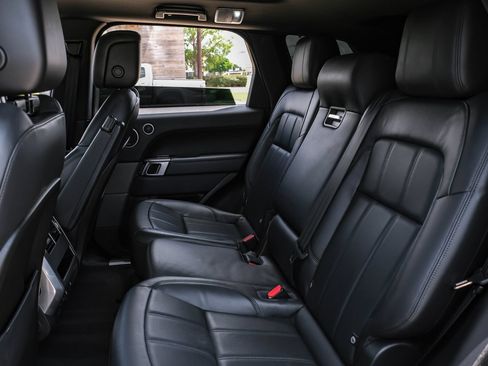 Used 2019 Land Rover Range Rover Sport Supercharged AWD/4WD image 34