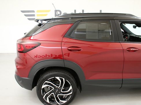 Certified 2025 Chevrolet TrailBlazer RS w/ Convenience Package AWD/4WD image 10