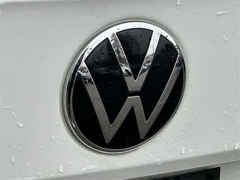 Used 2022 Volkswagen Taos SE image 17