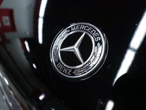 Used 2024 Mercedes-Benz GLC 300 4MATIC image 34