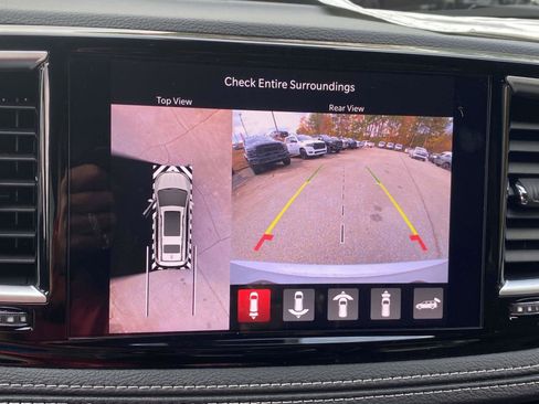 New 2026 Chrysler Pacifica Limited image 5