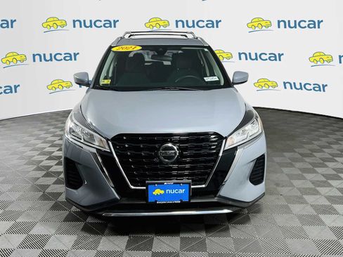 Used 2021 Nissan Kicks SV FWD image 2