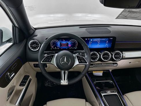 Used 2026 Mercedes-Benz GLB 250 image 22