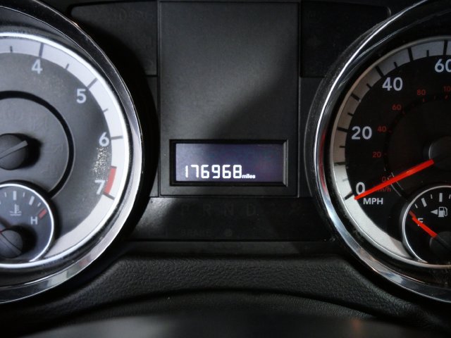 Used 2016 Dodge Grand Caravan SXT FWD image 17