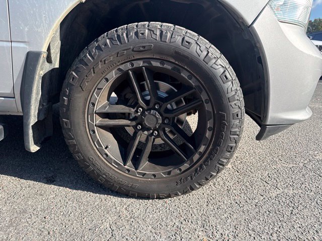 Used 2015 RAM 1500 Express AWD/4WD image 12