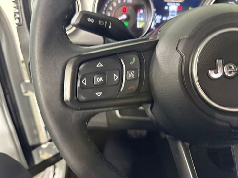 Used 2023 Jeep Wrangler Unlimited image 15