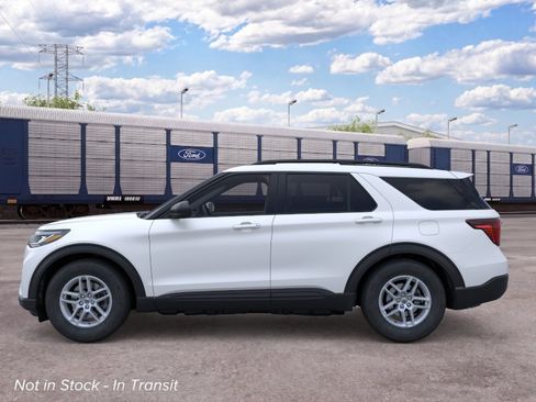 New 2026 Ford Explorer Active RWD image 3