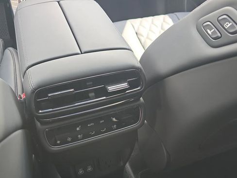 New 2026 Genesis GV80 3.5T Prestige AWD/4WD image 11