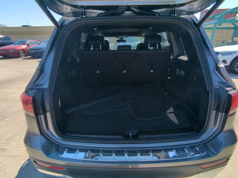 Used 2021 Mercedes-Benz GLB 250 w/ Premium Package image 25