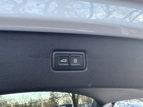 Used 2023 Audi Q7 2.0T Premium w/ Convenience Package image 33