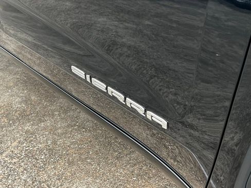 Used 2024 GMC Sierra 1500 SLT image 12