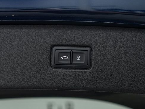 Used 2023 Audi Q7 3.0T Premium image 37