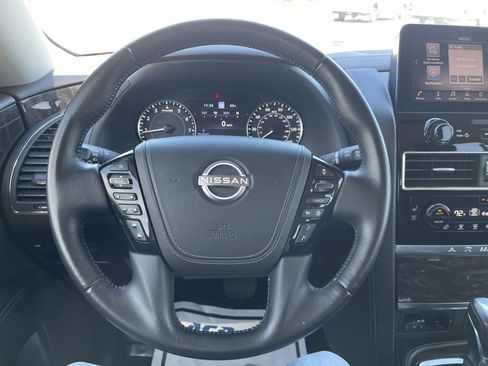 Used 2024 Nissan Armada Platinum w/ Captain's Chairs Package RWD image 18