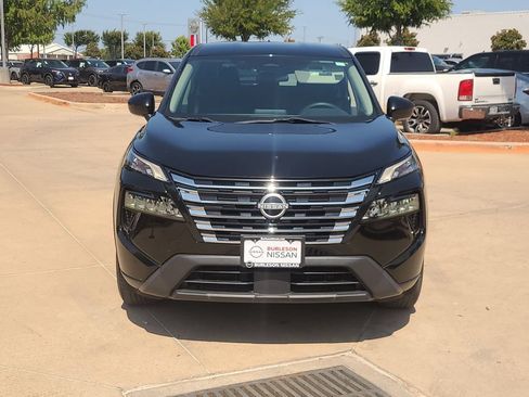Certified 2024 Nissan Rogue SV FWD image 5
