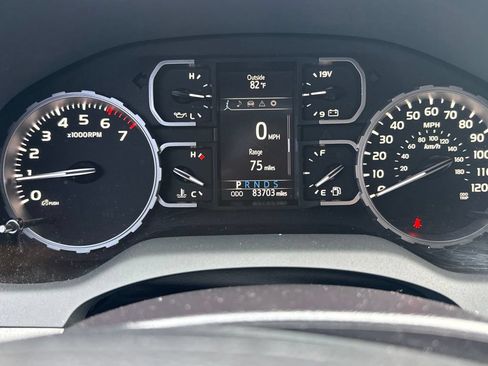Used 2021 Toyota Tundra SR5 w/ SR5 Upgrade Package AWD/4WD image 20