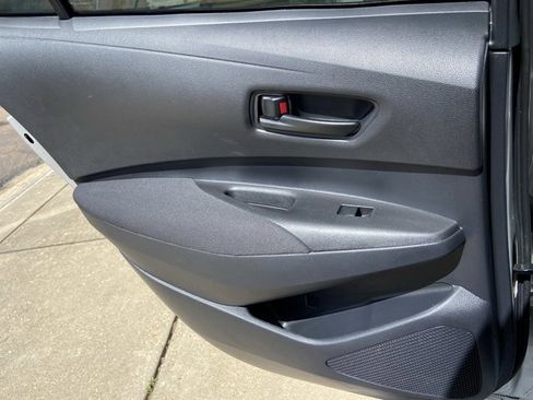 Used 2025 Toyota Corolla LE image 46