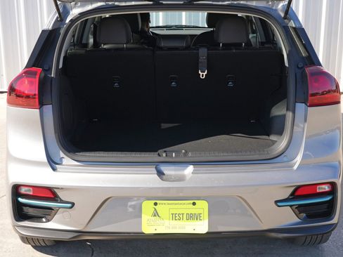 Used 2022 Kia Niro EX w/ Cold Weather Package image 9