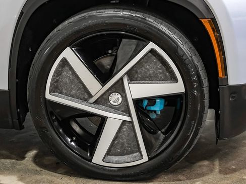 Used 2023 Fisker Ocean Extreme image 52