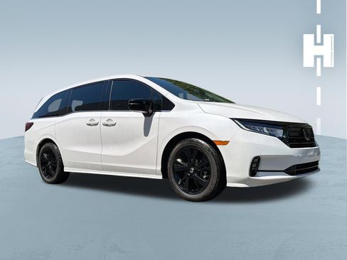 Used 2023 Honda Odyssey Sport image 1