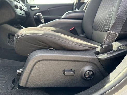 Used 2017 Dodge Journey SXT w/ Premium Group FWD image 21