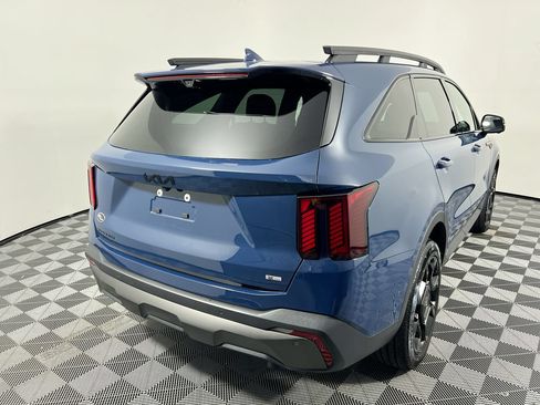 Certified 2025 Kia Sorento SX Prestige AWD/4WD image 3
