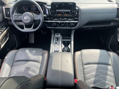 Certified 2025 Nissan Pathfinder Platinum w/ Cargo Package AWD/4WD image 21