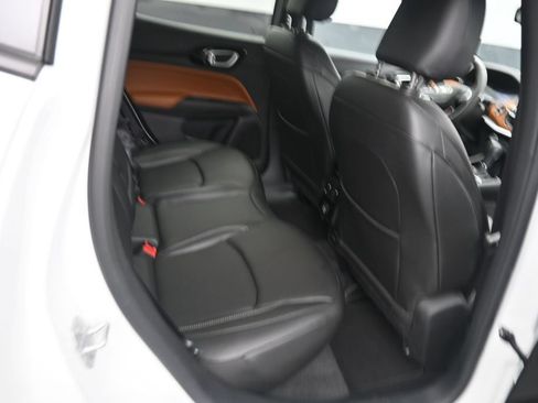 Used 2025 Jeep Compass Limited AWD/4WD image 6